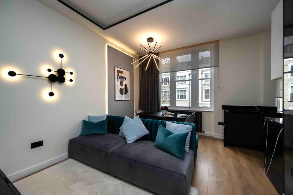 Luxury Flat In Earls Court London